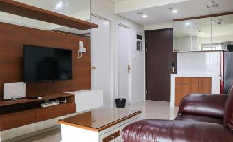 Homey and Comfort Living 2Br at Daan Mogot City Apartment