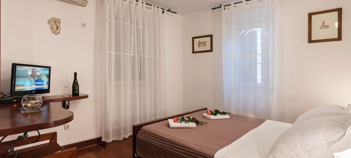 Villa Sv. Petar Hotels in Trogir
