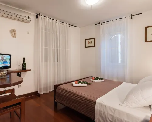Villa Sv. Petar Hotels in Trogir