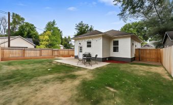 Cozy Chic Home in Downtown Loveland!