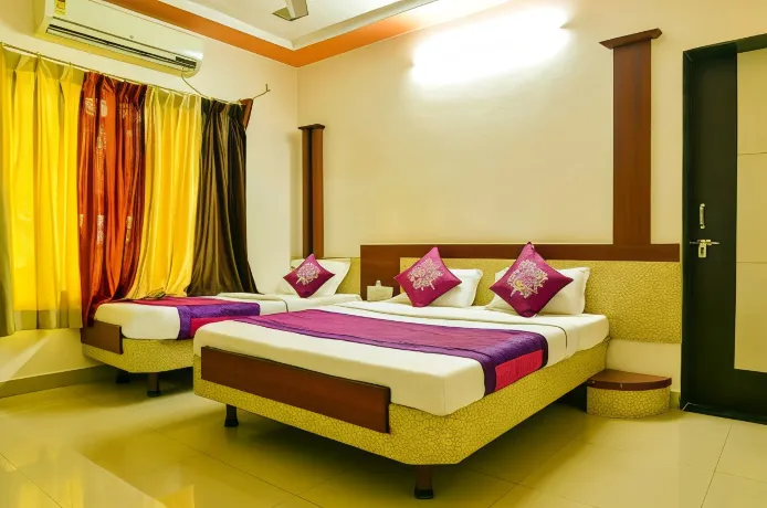 Hotel Tulsi Park @ Gate No 2