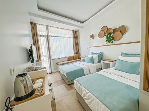 Mavi Cam Hotel Ayvalik