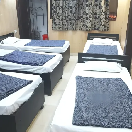 Goroomgo Comfort Hostel Charbagh Lucknow