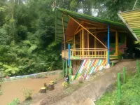 Bamboo Park & Resort Malino Hotel dekat Masjid Muhammad Zam-zam Anugerah