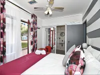 Glennies Guesthouse Hotels in Somerset West