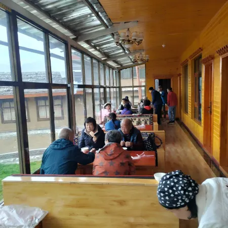 Zha Ga Na Jixiang Shicheng Chinese Inn Отели в г. Диебу