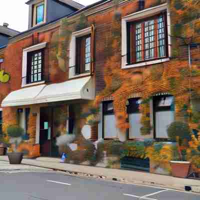 Hôtel Auberge du Centre Hotel Exterior