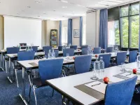 Hotel Freiburg City Center by Leonardo Hotels Hotels near Schlossberg