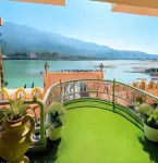 The Neeraj Ganga Heritage Palace Hotel a Rishikesh