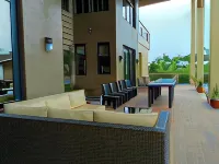 Cristina's Holiday Home Hotels in Amadeo
