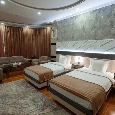 Ada Hotel