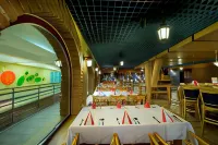 Grand Hotel Hotel di Trebic