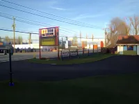 American Plaza Motel - Motels