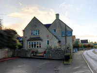 The Old House At Home Hotels in Dyrham and Hinton