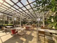 Grand Royal Hotel Hotels in Poznanski