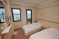 Kerman Hotel - balcony