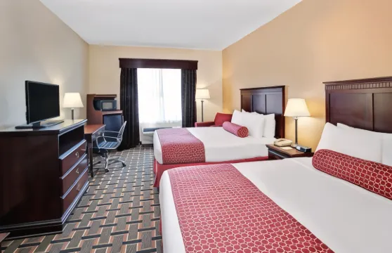 肯納瑟唄盟套房酒店