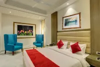 Luxe Resorts - Centrally Heated Air Conditioned Hotel in the Heart of Kasauli 카솔리 호텔