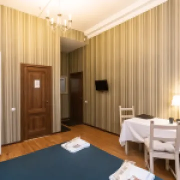 Inn 6 Line Mini-Hotel 러시안 보드카 박물관 주변 호텔