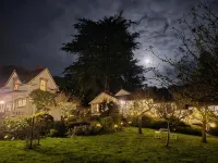 Dennen's Victorian Farmhouse فنادق في Elk