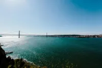 Lisbon South Hostel Hotel a Almada