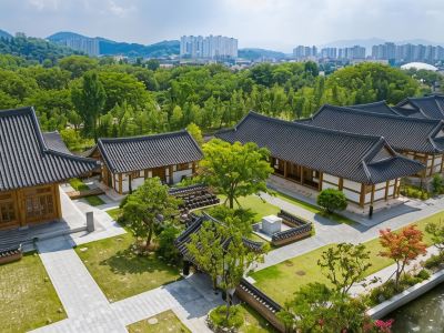 Hanok Stay Namwonyechon by Kensington