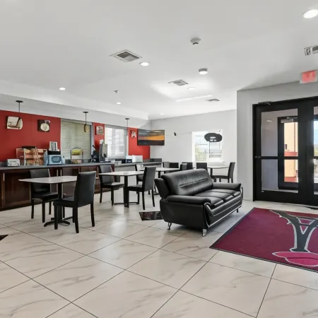 Paris Inn & Suites