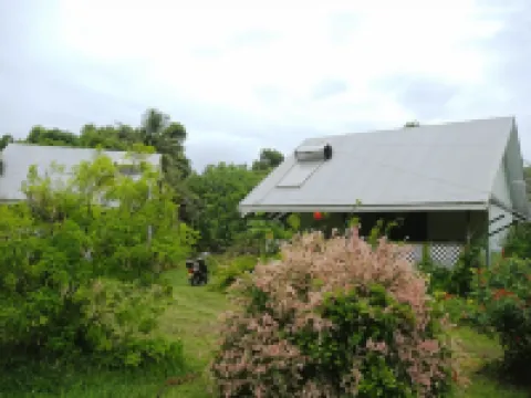 ジーナズ ガーデン ロッジズ アイツタキ島のホテル