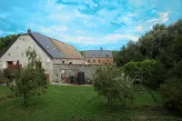 Aux Logis de la Solre Hotels in Eclaibes