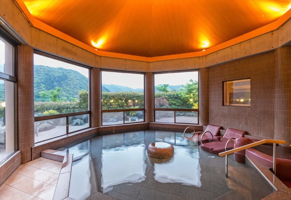 1. 이와쿠니 고쿠사..