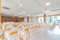 Urbanview Hotel Syariah Dapen Pontianak by RedDoorz Hotels in Parit Tokaya