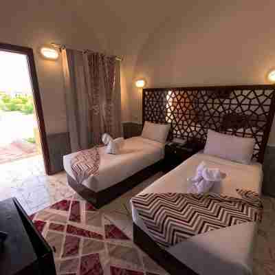 Dolphin Continental Hotel Rooms