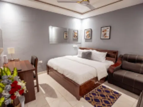 Bella Ella Hotel Hotels in Awutu