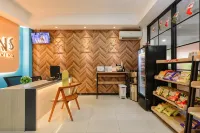 Sans Hotel Max Living Cengkareng