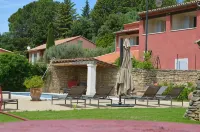 La Maison des Ocres - Provence Hotels in Roussillon