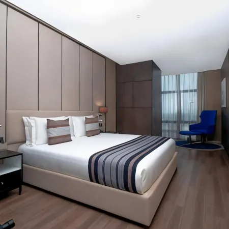 Cika Golden Hotel and Suites Hotele w: Lome
