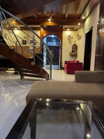 Crown Castle Peshawar Отели в г. Пешавар