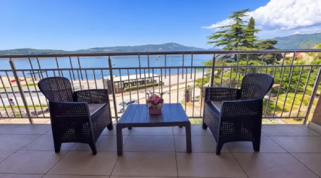 Qumi Apartments Отели рядом с достопримечательностью «Церковь Святого Михаила»