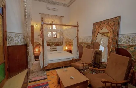 Riad Fes Madaw Отели рядом с достопримечательностью «Mosquée Meriem Borkaoui»