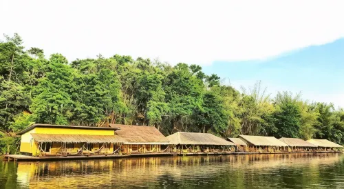 Tayan Resort River Kwai فنادق في Dan Makham Tia