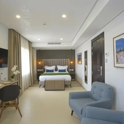 Maia Hotel Suites Hotels near Les Berges du Lac