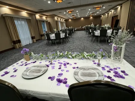 Comfort Suites Near Gettysburg Battlefield Visitor Center Отели рядом с достопримечательностью «The Outlet Shoppes at Gettysburg»