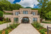 Oak Leaf Residences Các khách sạn ở 