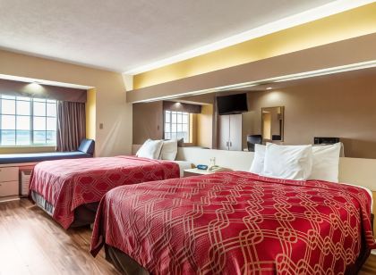 Econo Lodge Inn & Suites Evansville