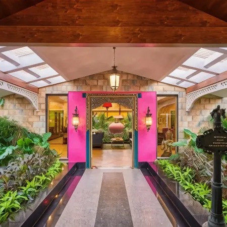 Mayfair Lake Resort