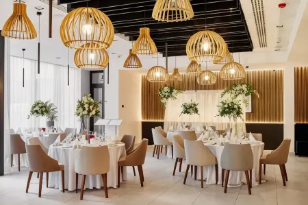 Grand Ascot Hotel