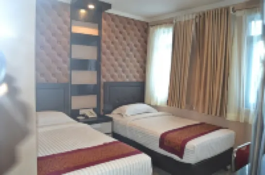 Puncak Budget Hotel Hoteles en Taman Sari
