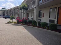 Baymont by Wyndham Troy Hotels in Troy