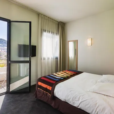 Esatitude Hotel Отели рядом с достопримечательностью «Рикье»