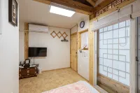 Bukchon Daon Hanok Guesthouse Hotels near Bukchon Hanok Village